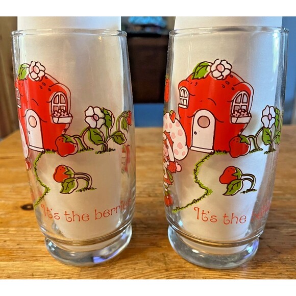 Vintage Strawberry Shortcake Drinking Glasses Set of 2 It’s The Berries 6" 1980 - Picture 1 of 6